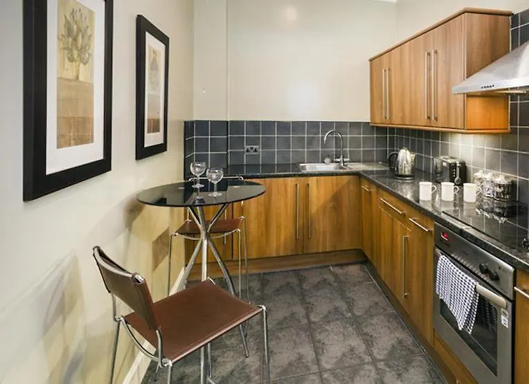 Nicolson Apartments 爱丁堡